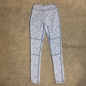 Gymshark Dry Women's XS Leggings  Digital Static Gray Knit Gym Yoga